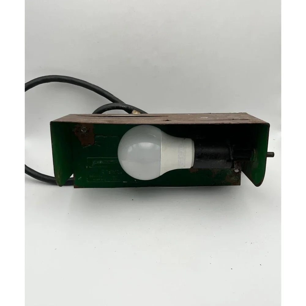 Strawsine Vintage EXIT Sign Light Metal Housing Corded Wall Mount Tested - Picture 4 of 10